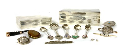 Lot 103 - A sterling silver cigarette box