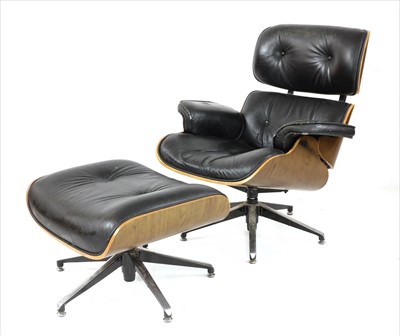 Lot 287 - A '670' lounger and '671' ottoman