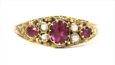 Lot 21 - A Victorian 9ct gold paste and split pearl ring
