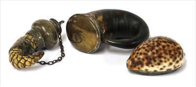 Lot 163 - Three snuff boxes