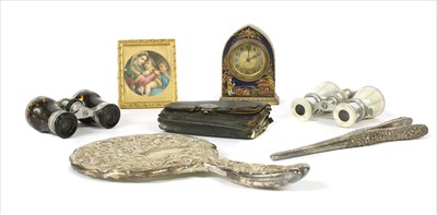 Lot 67 - A leather purse