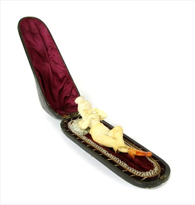 Lot 168 - An erotic meerschaum combined cheroot holder and pipe