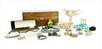 Lot 45 - A quantity of jewellery