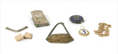 Lot 31 - A 9ct gold box chain