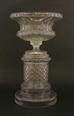 Lot 25 - A William Yeoward cut-glass centrepiece