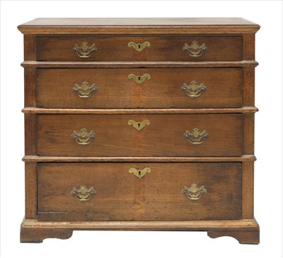 Lot 618 - An oak chest