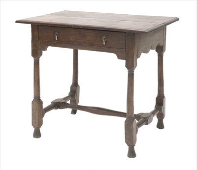 Lot 798 - An oak side table
