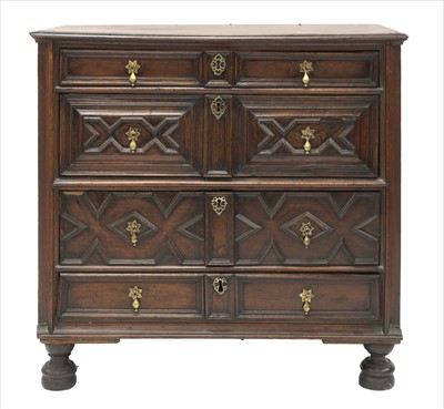 Lot 871 - An oak chest