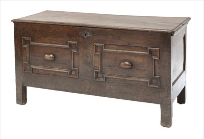 Lot 872 - An oak plank top coffer