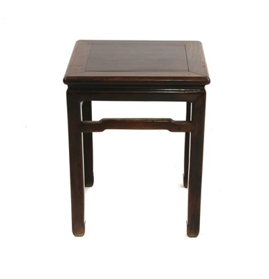 Lot 274 - A Chinese vase stand