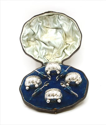 Lot 190 - An Edwardian silver cruet set