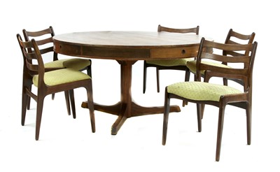 Lot 849 - A rosewood circular dining table