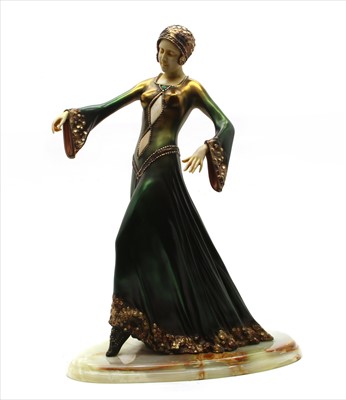 Lot 372 - An Art Deco style figure