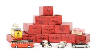 Lot 214 - A collection of mid 20th century Hornby '0' gauge pieces