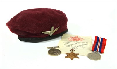 Lot 149 - A WWII British airborne paratroopers beret