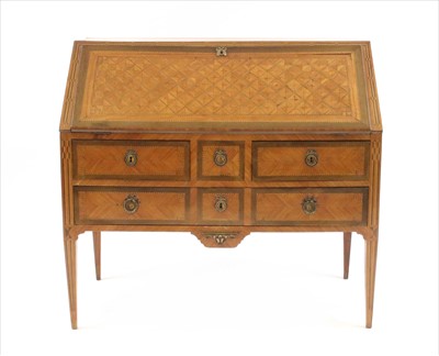 Lot 575 - An early 19th century Kingwood Continental bureau