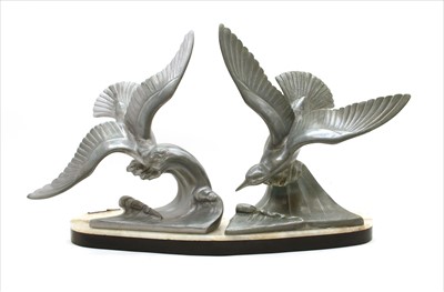 Lot 322 - An Art Deco spelter centrepiece with seagulls