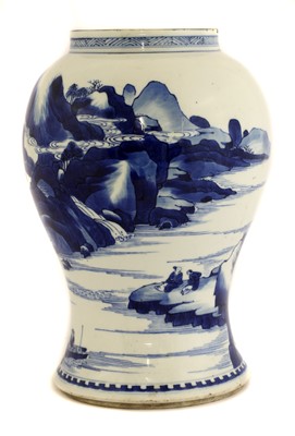 Lot 103 - A Chinese blue and white vase
