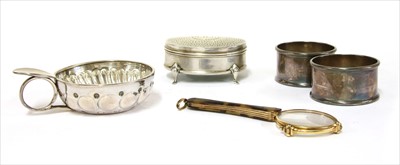 Lot 30 - An Edwardian silver ring box