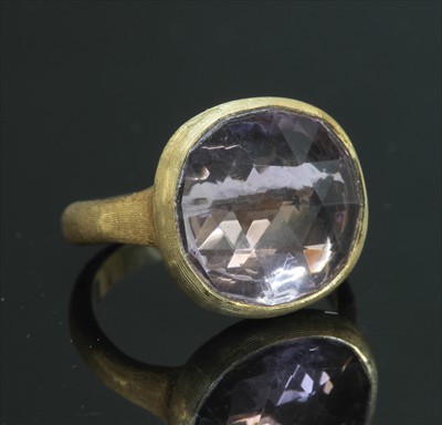 Lot 216 - An 18ct gold single stone amethyst Jaipur ring by Marco Bicego