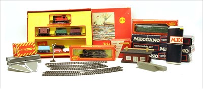 Lot 233 - A small collection of Tri-Ang