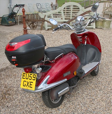 Lot 558 - A 125cc Tamoretti scooter