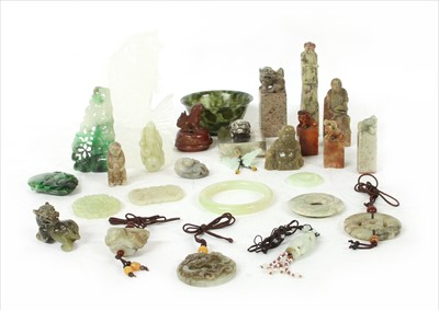 Lot 214 - A collection of Chinese jade and hard stone carvings