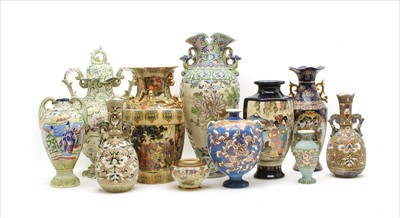 Lot 308 - A collection of Japanese pottery items
