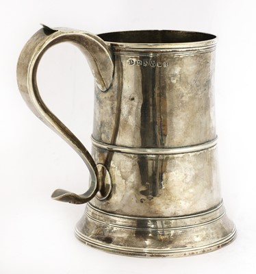 Lot 16 - A George III silver mug