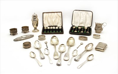 Lot 159 - A collection of silver items