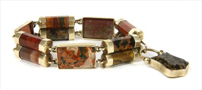 Lot 34 - A Victorian Scottish gold and hardstone bracelet
