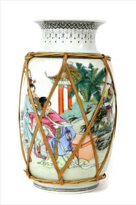 Lot 259 - A 20th century Chinese famille rose vase