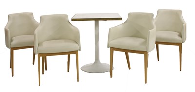 Lot 440 - A modern pedestal table