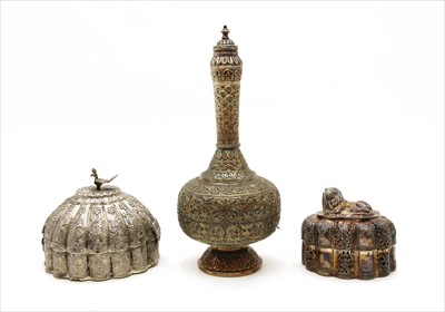 Lot 164 - An Indian silver pierced lidded trinket box