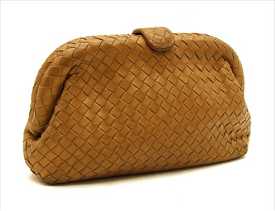 Lot 1019 - A Bottega Veneta tan intrecciato leather clutch bag