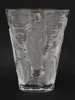 Lot 287 - A Lalique 'Ondines' glass vase