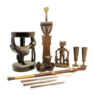 Lot 290 - A quantity of tribal items