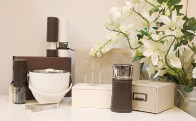 Lot 1204 - A collection of luxury items
