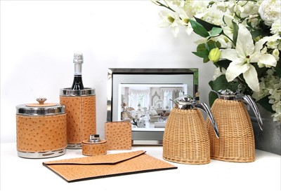 Lot 1191 - A collection of luxury items