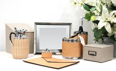Lot 1199 - A collection of luxury items