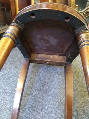 Lot 26 - A Victorian mahogany hall chair