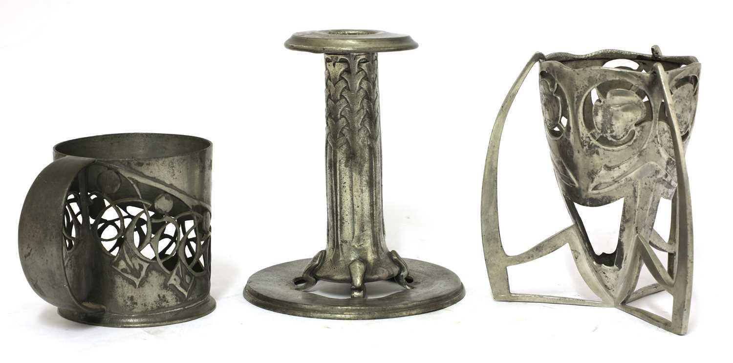 Lot 193 - A collection of Liberty Tudric pewter wares