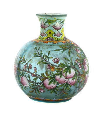 Lot 83 - A Chinese Peking glass vase