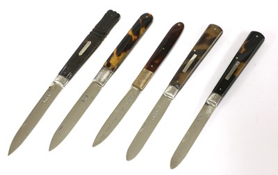 Lot 38 - Five silver and tortoiseshell folding fruit knives