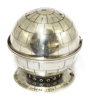 Lot 61 - A novelty plated desk lighter