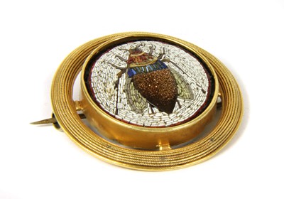 Lot 1 - An Italian gold micromosaic beetle brooch, c.1870
