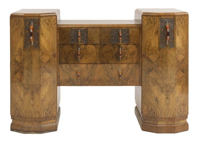 Lot 428 - An Art Deco walnut sideboard