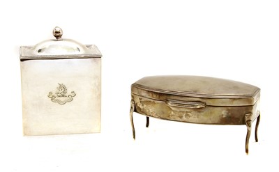Lot 87 - An Edwardian silver ring box