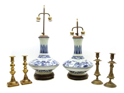 Lot 269 - A pair of modern gilt table lamps