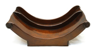 Lot 271 - A George III mahogany cheese coaster